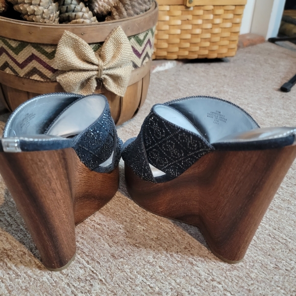 Guess womens Teishy platform wedged heels - Picture 4 of 5